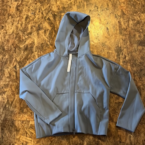 Lululemon Shaped Jacket Expression in Sterling - Picture 4 of 4